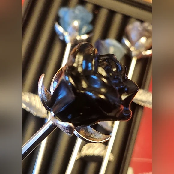 Genuine Crystal Rose, Valentines Rose - Picture 6 of 8